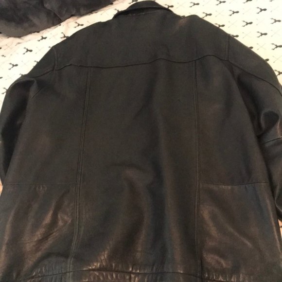 Danier Leather Coat Size: L - Picture 6 of 6